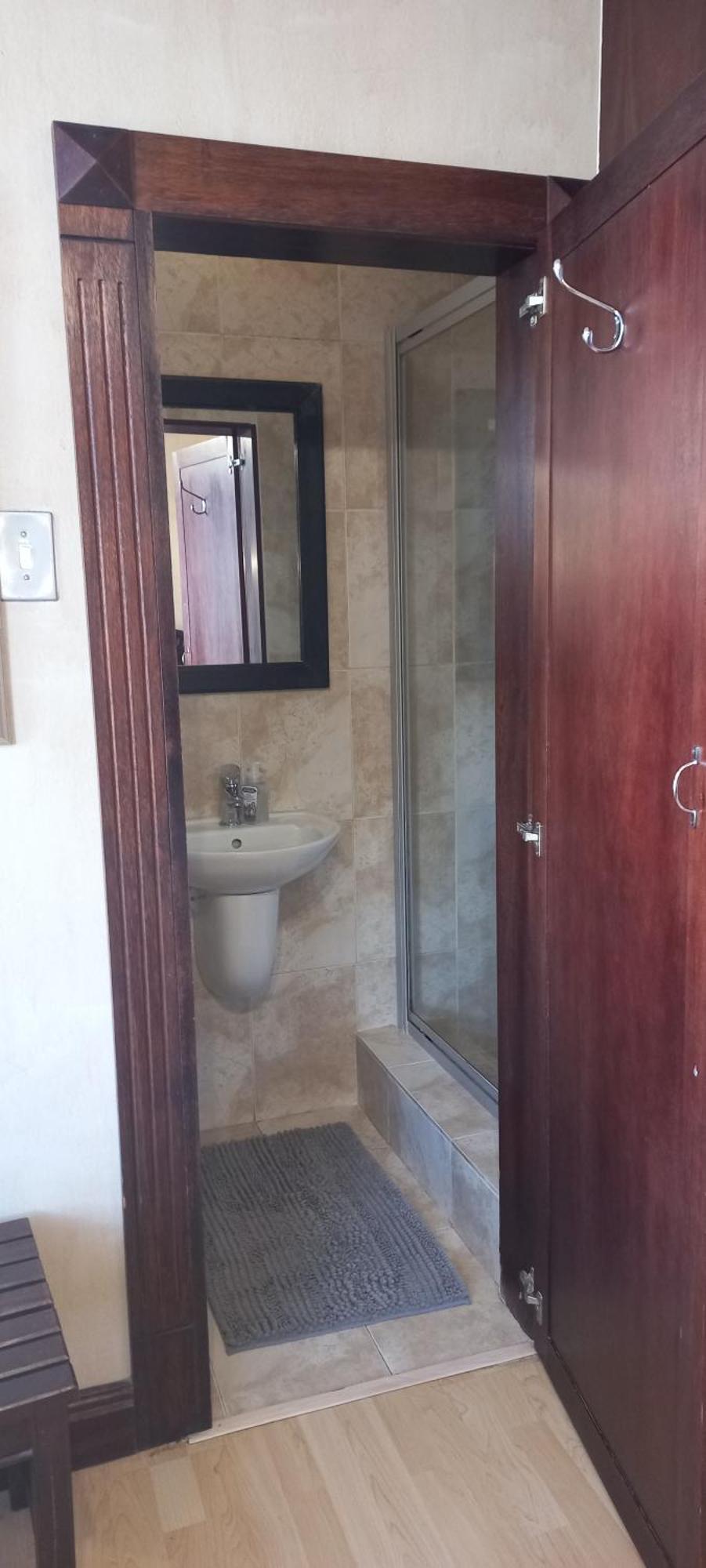 The Wooden Leg Guesthouse Kleinmond Eksteriør billede