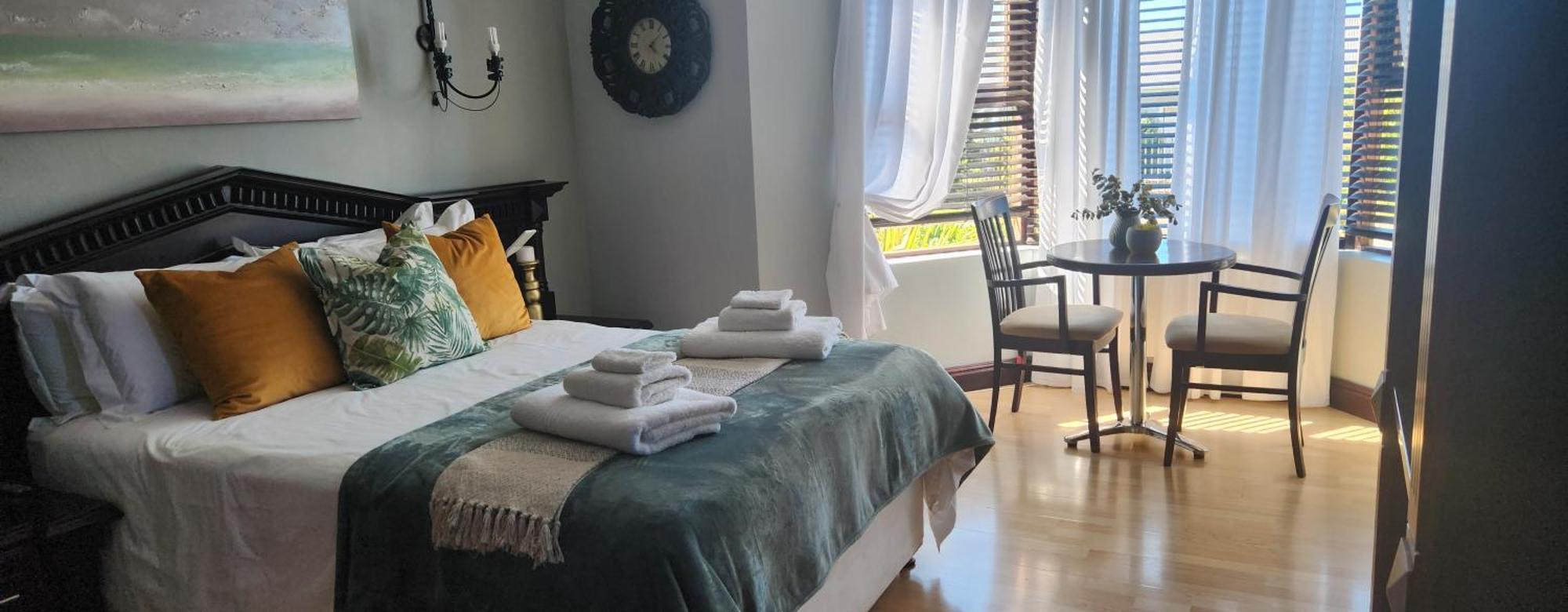 The Wooden Leg Guesthouse Kleinmond Eksteriør billede